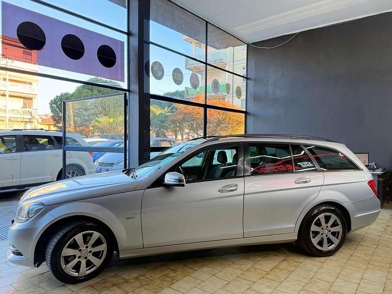 Usata Mercedes C200 Avantgarde 136 CV (100 kW) 2011 Argento Station wagon