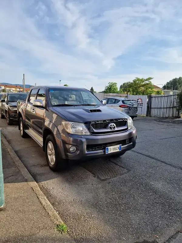 Usata Toyota HiLux SR 171 CV (125 kW) 2010 Pick-up