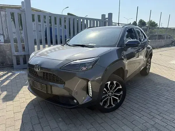 Usata Toyota Yaris Cross Trend 131 CV (96 kW) 2026 SUV