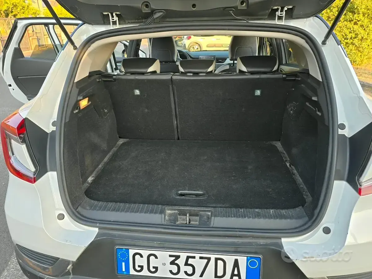 Usata Renault Captur Intens 101 CV (74 kW) 2021 Bianco SUV