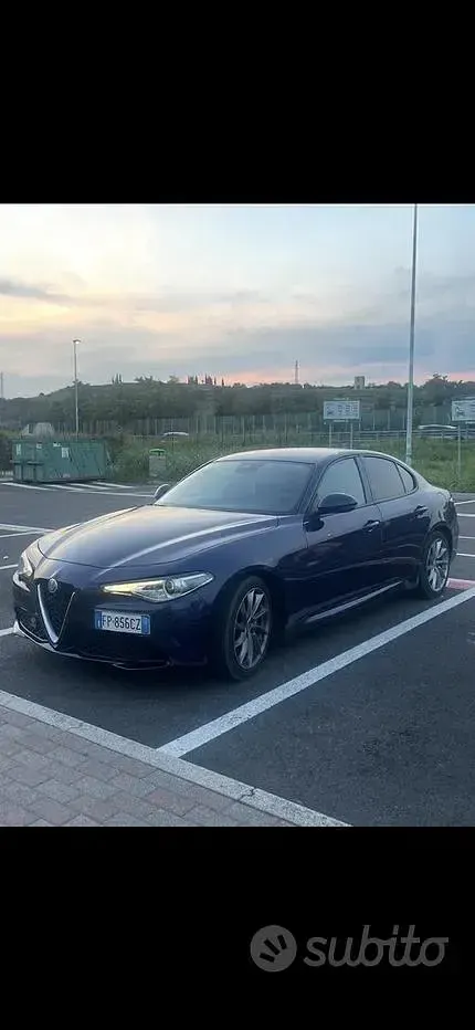 Usata Alfa Romeo Giulia Executive 150 CV (110 kW) 2018 Blu Berlina