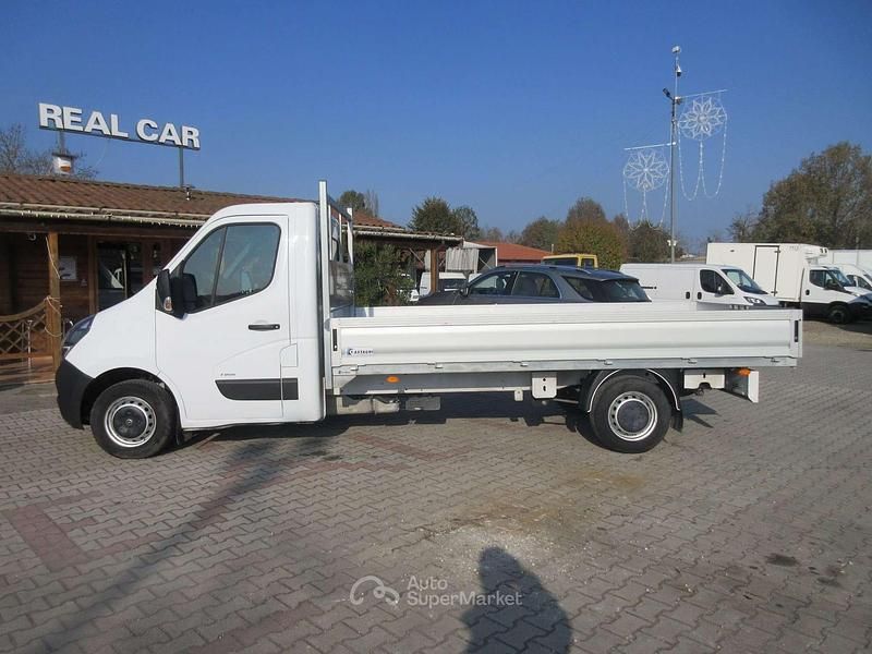 Usata Opel Movano 150 CV (110 kW) 2020 Bianco