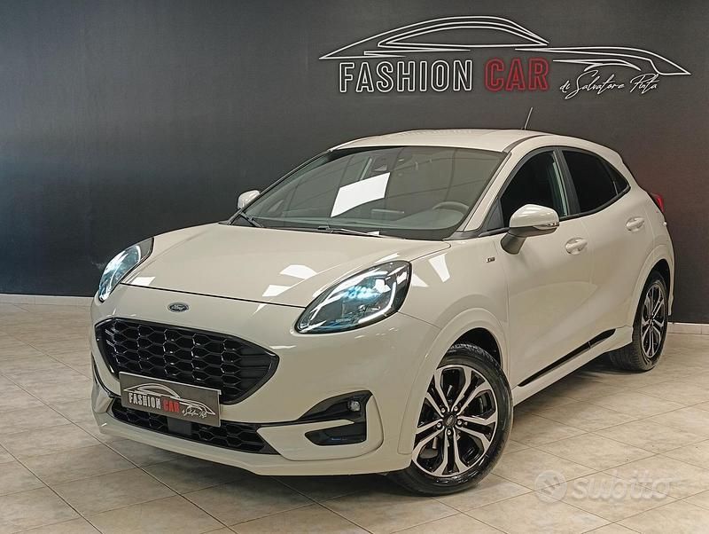 Usata Ford Puma ST-Line 125 CV (91 kW) 2020 Beige Utilitaria