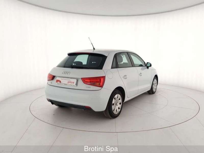 Usata Audi A1 Attraction 86 CV (63 kW) 2014 Bianco Utilitaria