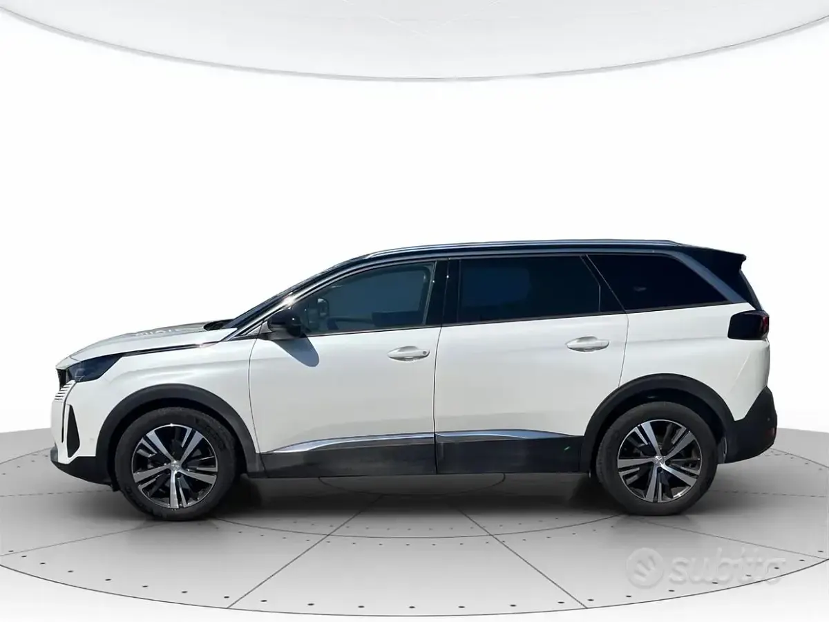 Usata Peugeot 5008 Allure 131 CV (96 kW) 2023 Bianco SUV