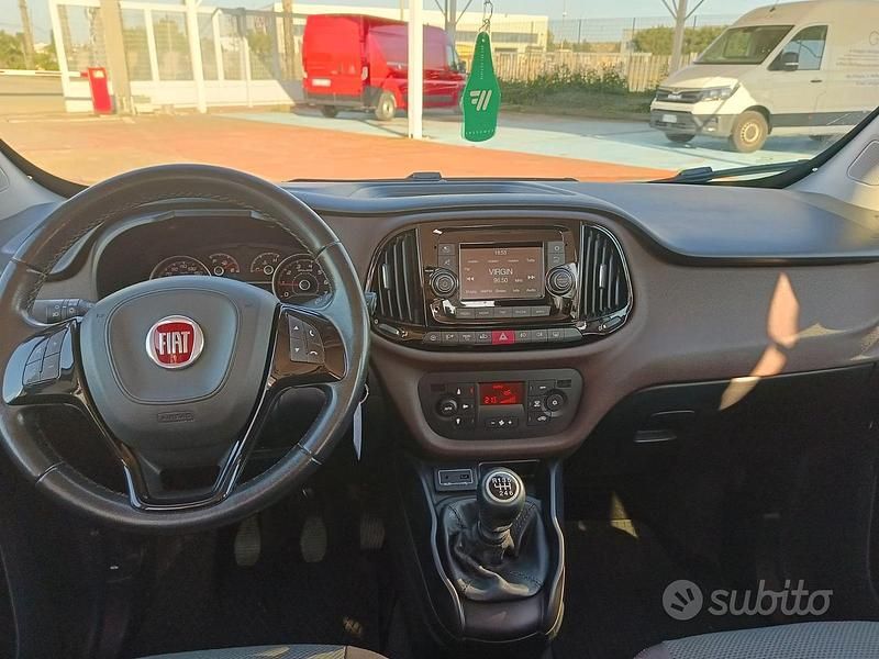 Usata Fiat Doblò Trekking 120 CV (88 kW) 2018 Bianco Monovolume