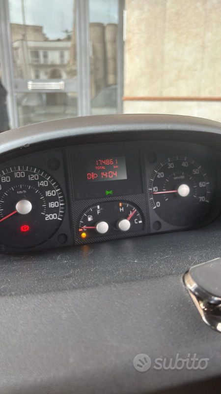 Usata Fiat Idea 90 CV (66 kW) 2010 Marrone Monovolume