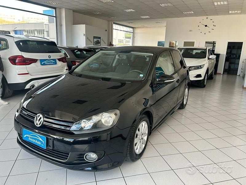 Usata VW Golf VI 105 CV (77 kW) 2010 Nero Utilitaria