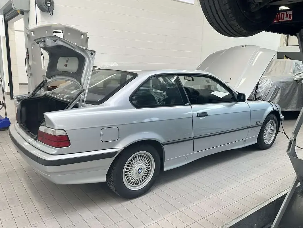 Usata BMW 318 140 CV (102 kW) 1995 Coupé