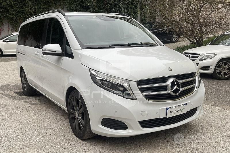 Usata Mercedes V220 Premium 163 CV (119 kW) 2017 Bianco Monovolume