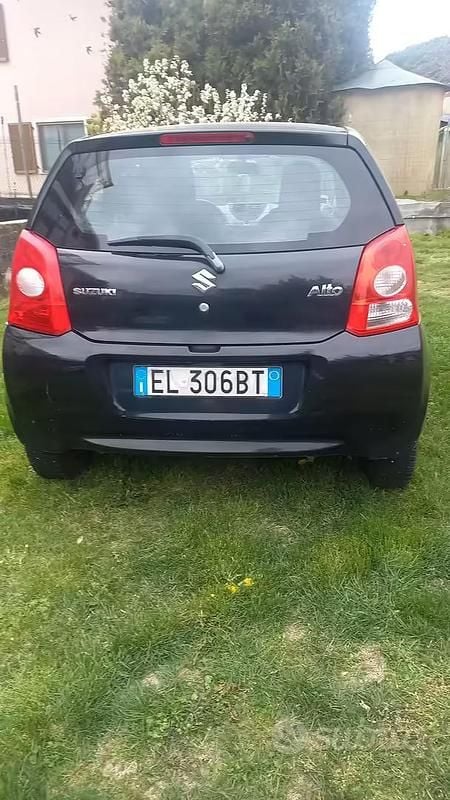 Usata Suzuki Alto 68 CV (50 kW) 2011 Nero Utilitaria