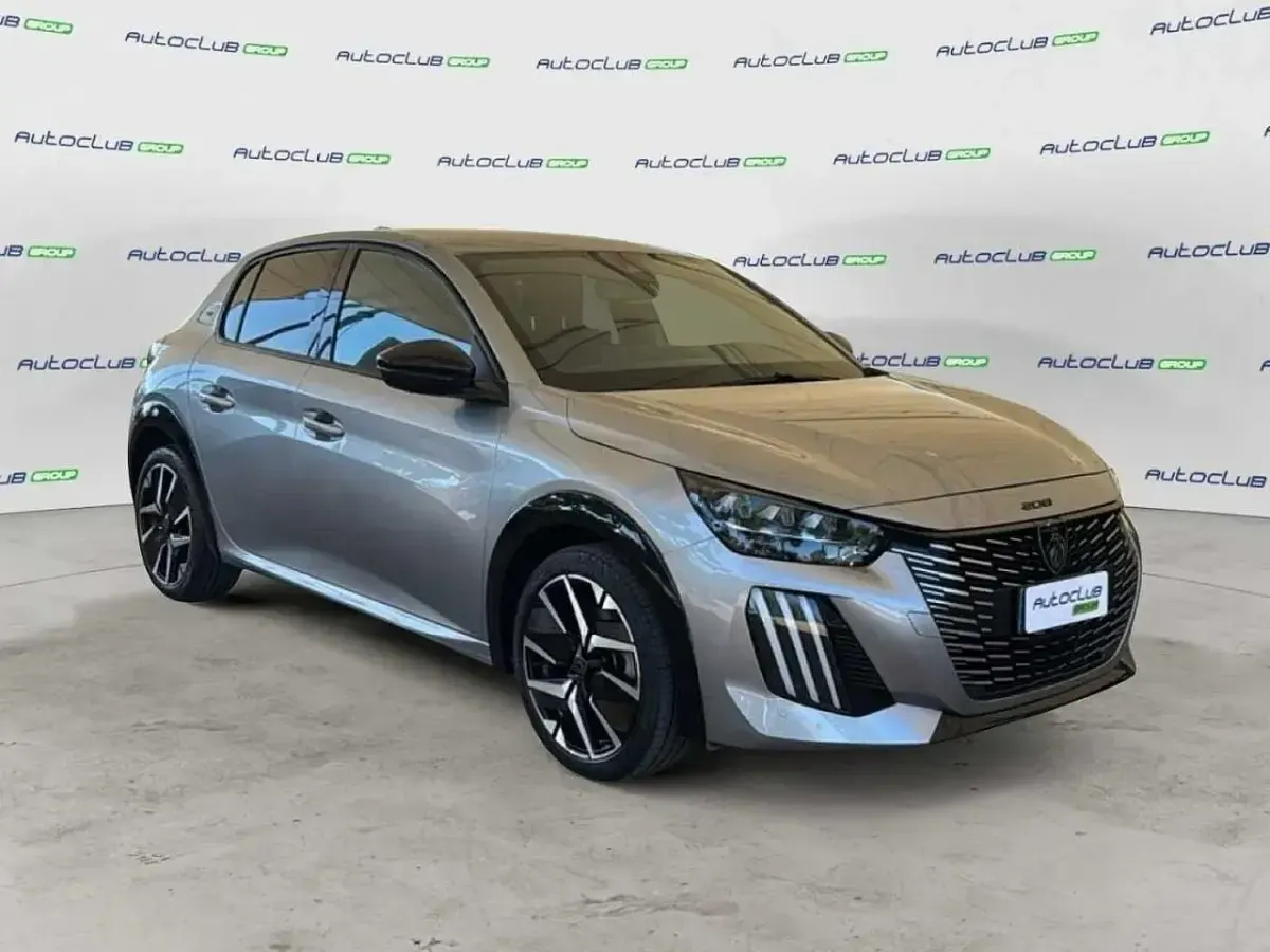 Usata Peugeot 208 GT 101 CV (74 kW) 2024 Utilitaria