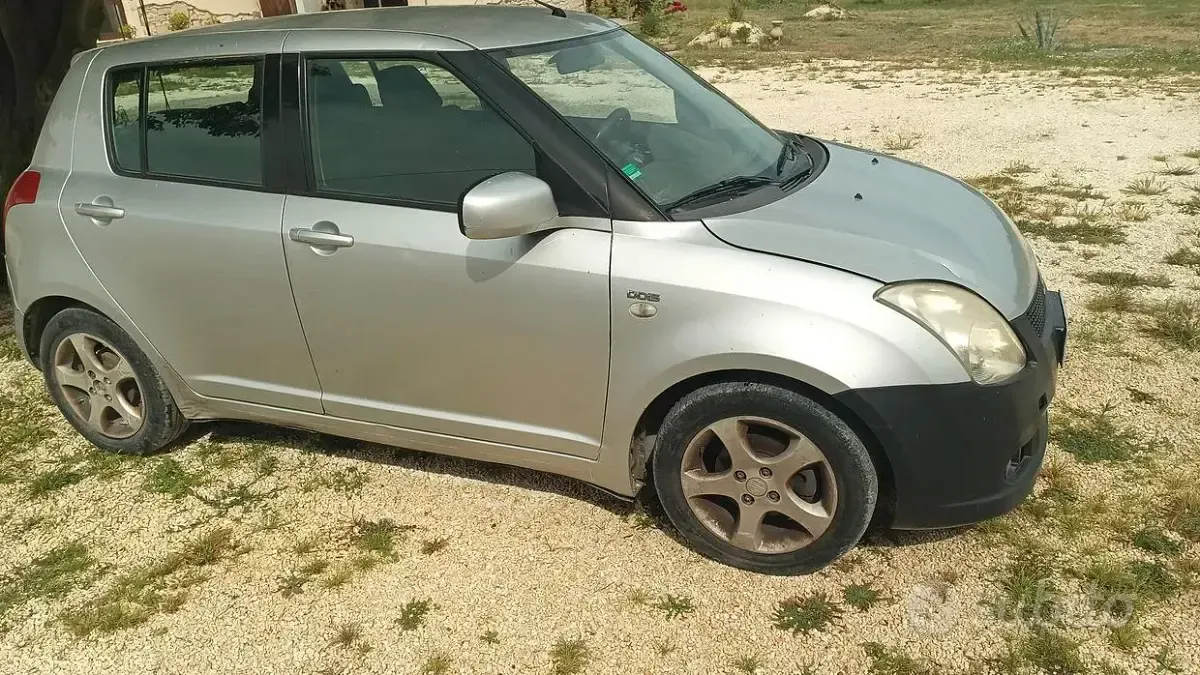 Usata Suzuki Swift 69 CV (50 kW) 2006 Grigio Utilitaria
