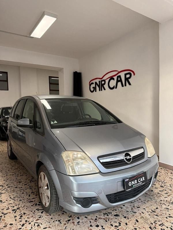Usata Opel Meriva Cosmo 75 CV (55 kW) 2006 Grigio Monovolume