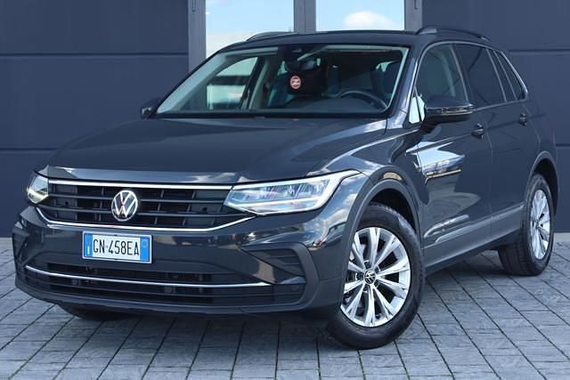 Usata VW Tiguan Life 149 CV (109 kW) 2023 Grigio SUV