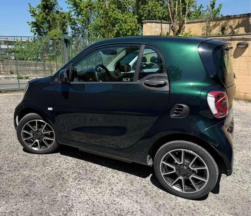 Begagnad Smart ForTwo Coupé Passion 41 kW (56 HK) 2020 Grön Halvkombi