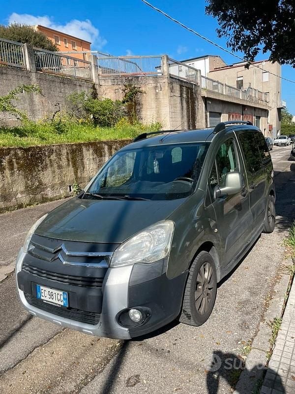 Usata Citroën Berlingo 109 CV (80 kW) 2010 Verde Monovolume