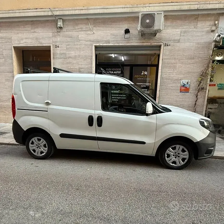 Usata Fiat Doblò 95 CV (69 kW) 2019 Bianco Monovolume