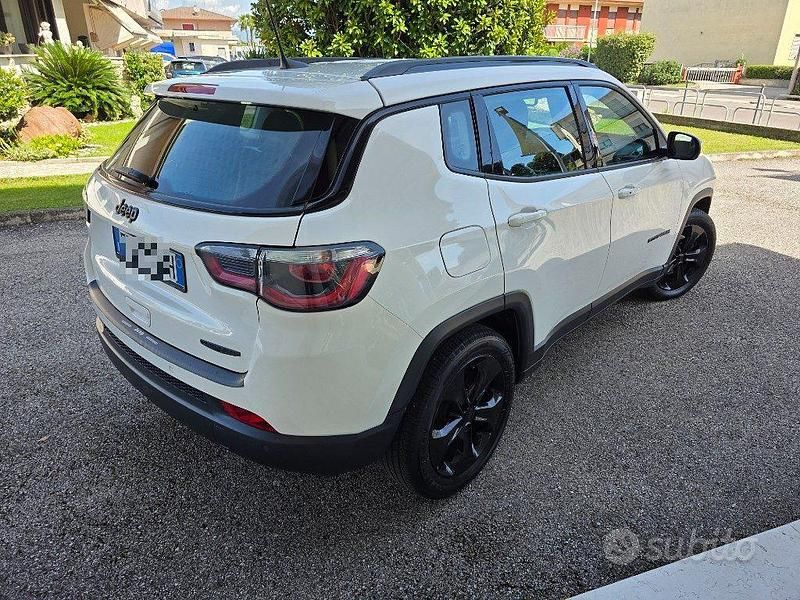 Usata Jeep Compass Night Eagle 120 CV (88 kW) 2019 Bianco pastello SUV