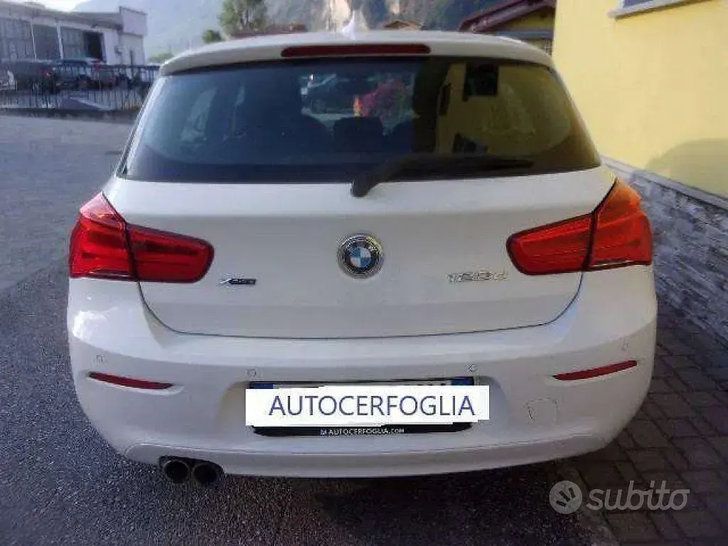 Usata BMW 120 Sport Line 190 CV (139 kW) 2016 Bianco Utilitaria