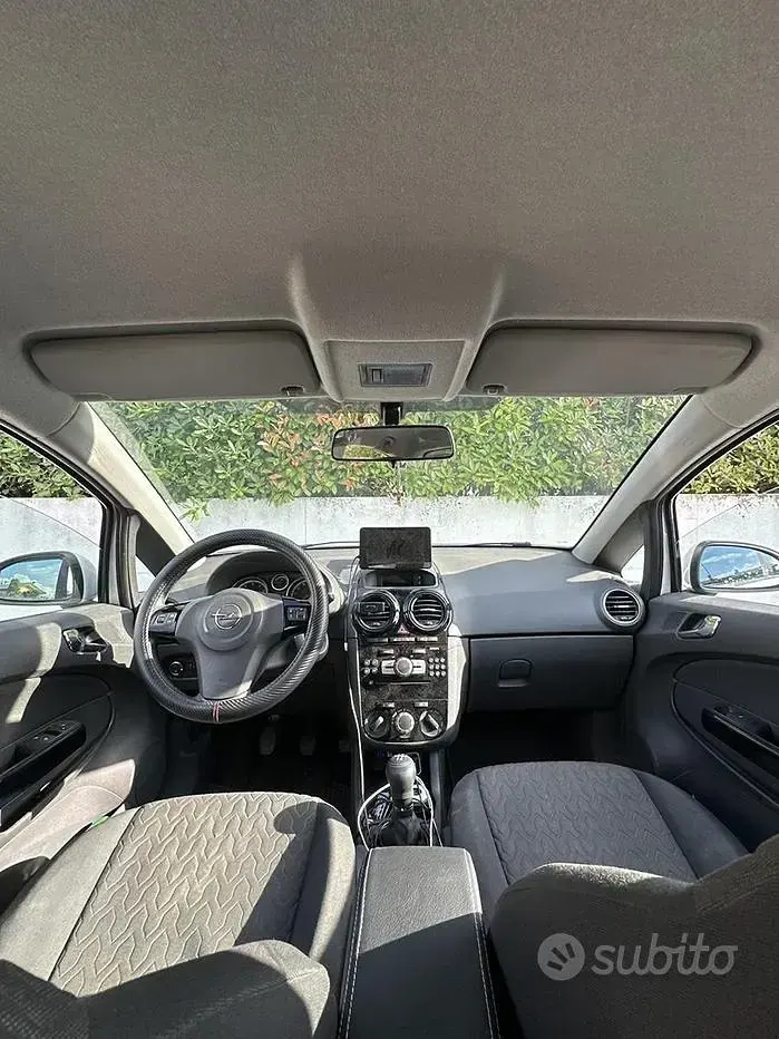 Usata Opel Corsa 85 CV (62 kW) 2013 Bianco Utilitaria