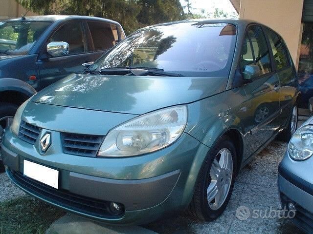 Usata Renault Scénic II 120 CV (88 kW) 2004 Grigio Monovolume