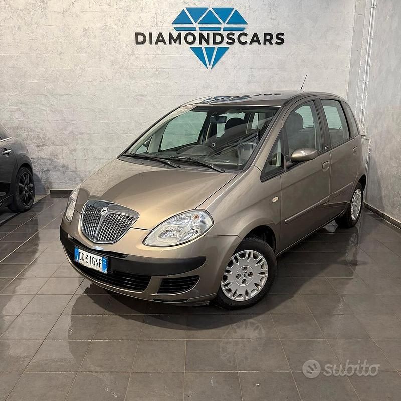 Usata Lancia Musa 77 CV (56 kW) 2007 Marrone Monovolume