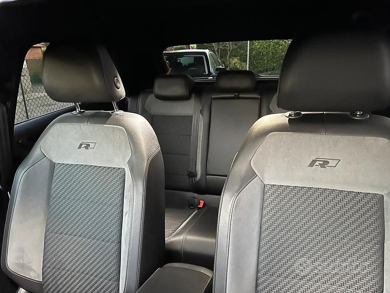 Usata VW T-Roc R-line 150 CV (110 kW) 2019 Nero SUV