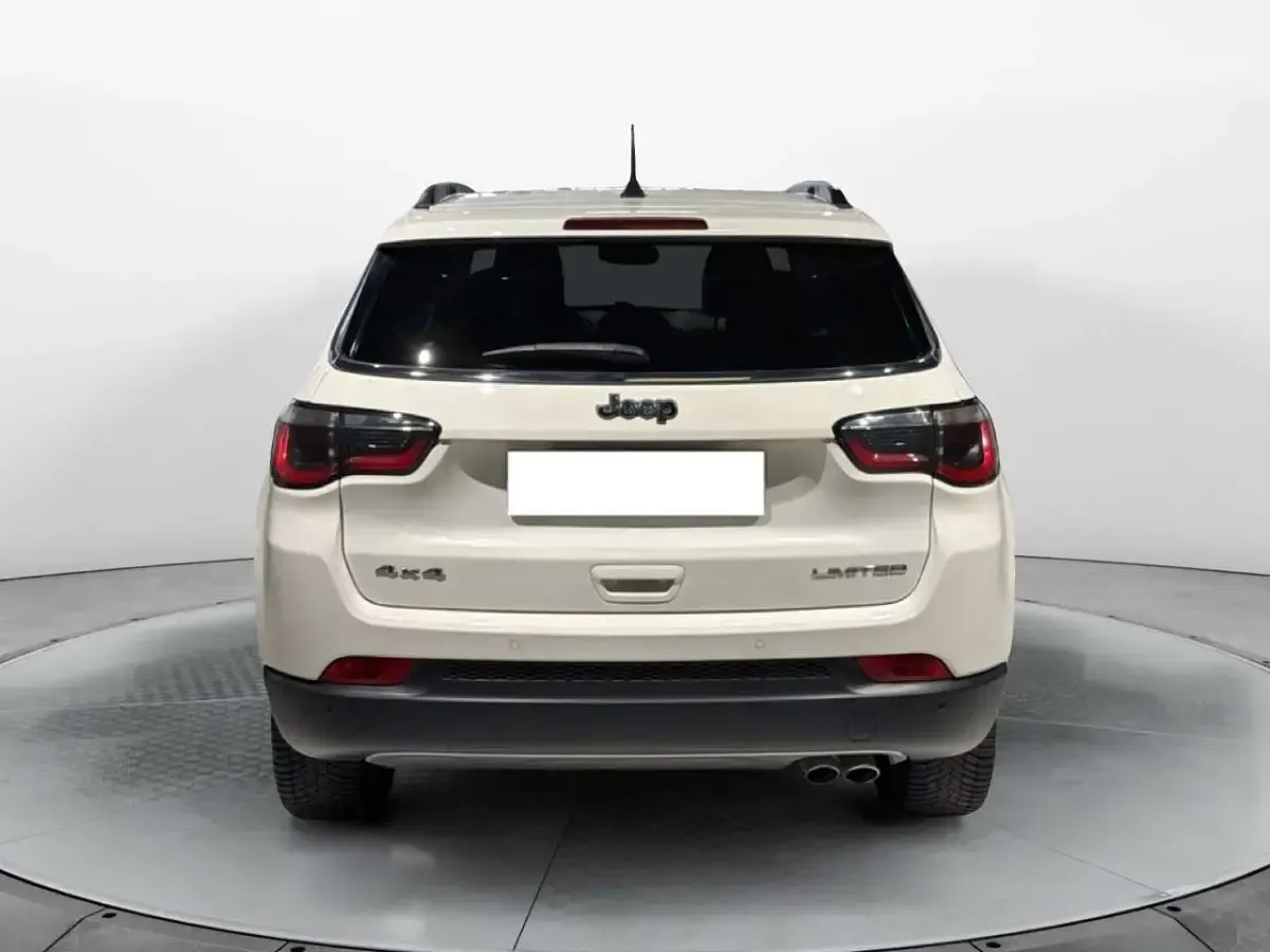 Usata Jeep Compass Limited 140 CV (102 kW) 2018 Bianco SUV