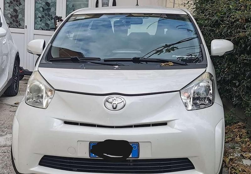 Usata 2012 Toyota iQ Due volumi | 8500 € (Buon prezzo) - Immagine 1/3