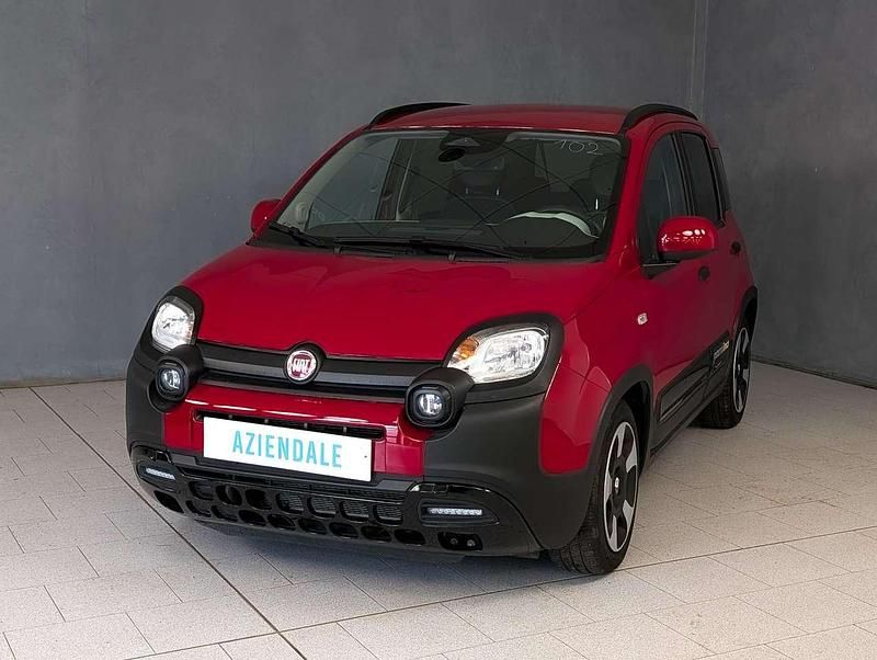 Usata Fiat Panda Cross Cross 70 CV (51 kW) 2024 Rosso Utilitaria