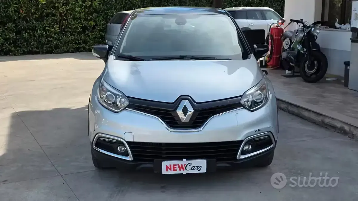 Usata Renault Captur 90 CV (66 kW) 2015 Grigio SUV