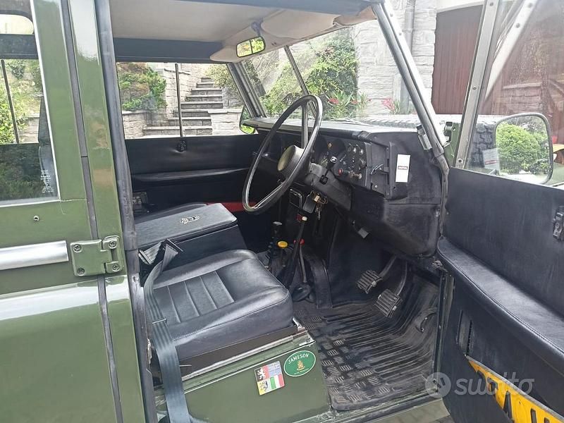 Usata Land Rover 3 76 CV (55 kW) 1980 Verde SUV