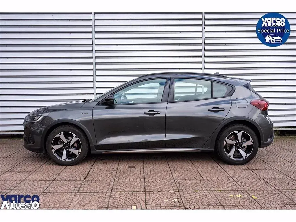 Usata Ford Focus Active 125 CV (91 kW) 2022 Grigio Berlina