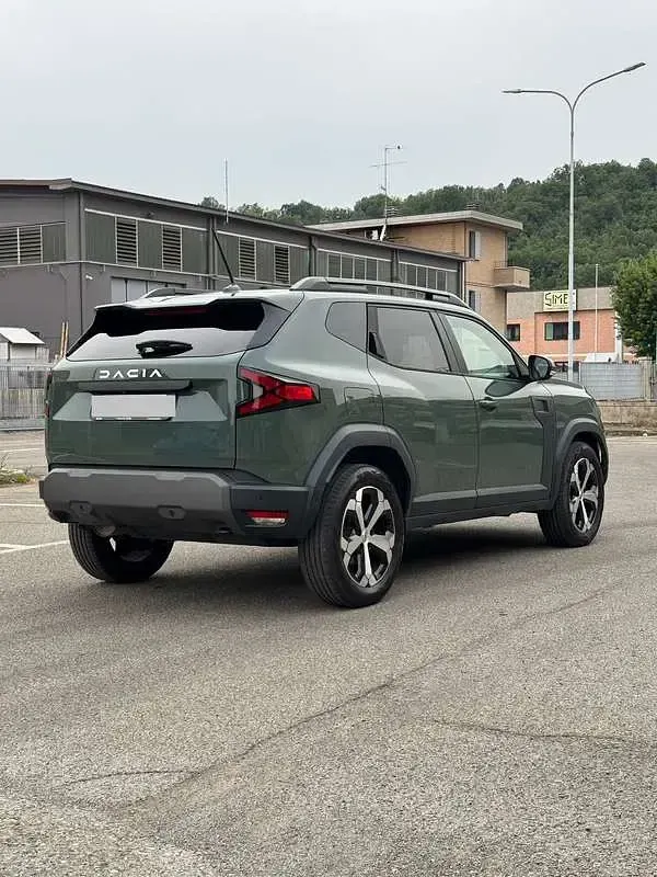 Usata Dacia Duster Journey 131 CV (96 kW) 2024 Verde SUV