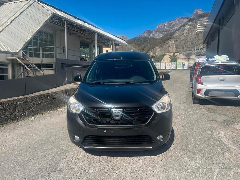 Nero Usata 2018 Dacia Dokker Ambiance Monovolume | 9250 € (Ottimo prezzo) - Immagine 1/4