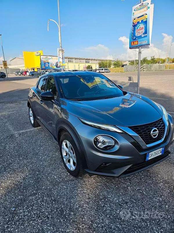 Gebraucht Nissan Juke N-Connecta 114 PS (83 kW) 2022 Grau SUV
