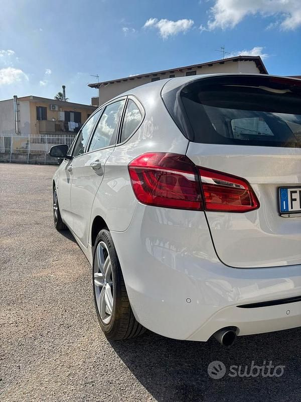 Usata BMW 218 Luxury Line 150 CV (110 kW) 2016 Bianco Station wagon