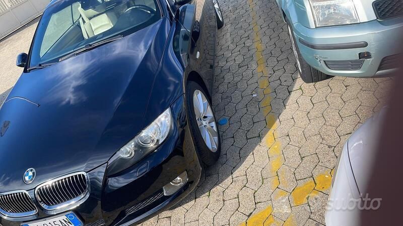 Usata BMW 320 Cabriolet 184 CV (135 kW) 2012 Nero Cabrio