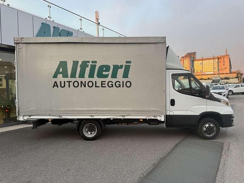 Usata Iveco Daily 160 CV (117 kW) 2023 Bianco Furgone