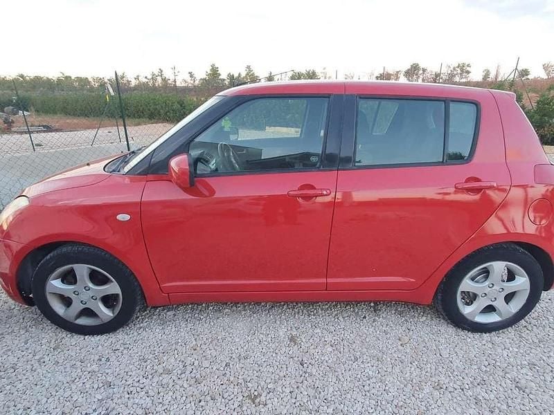 Usata Suzuki Swift GL 69 CV (50 kW) 2005 Rosso Monovolume