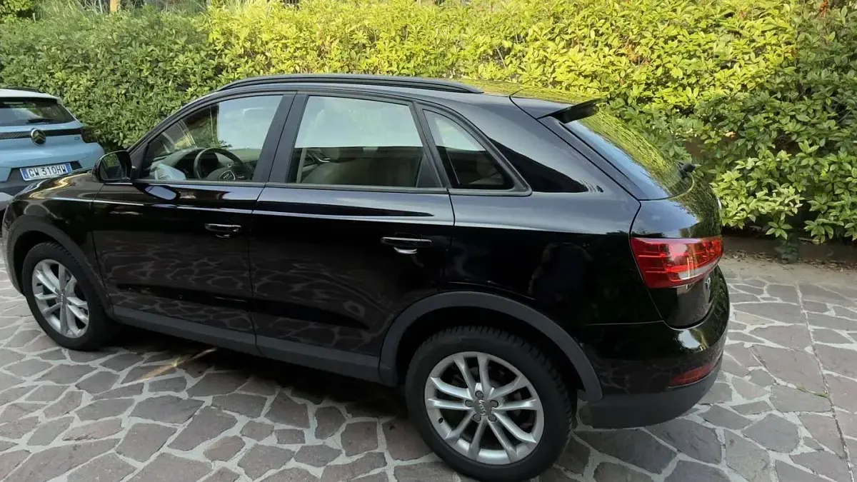 Usata Audi Q3 140 CV (102 kW) 2012 Nero SUV