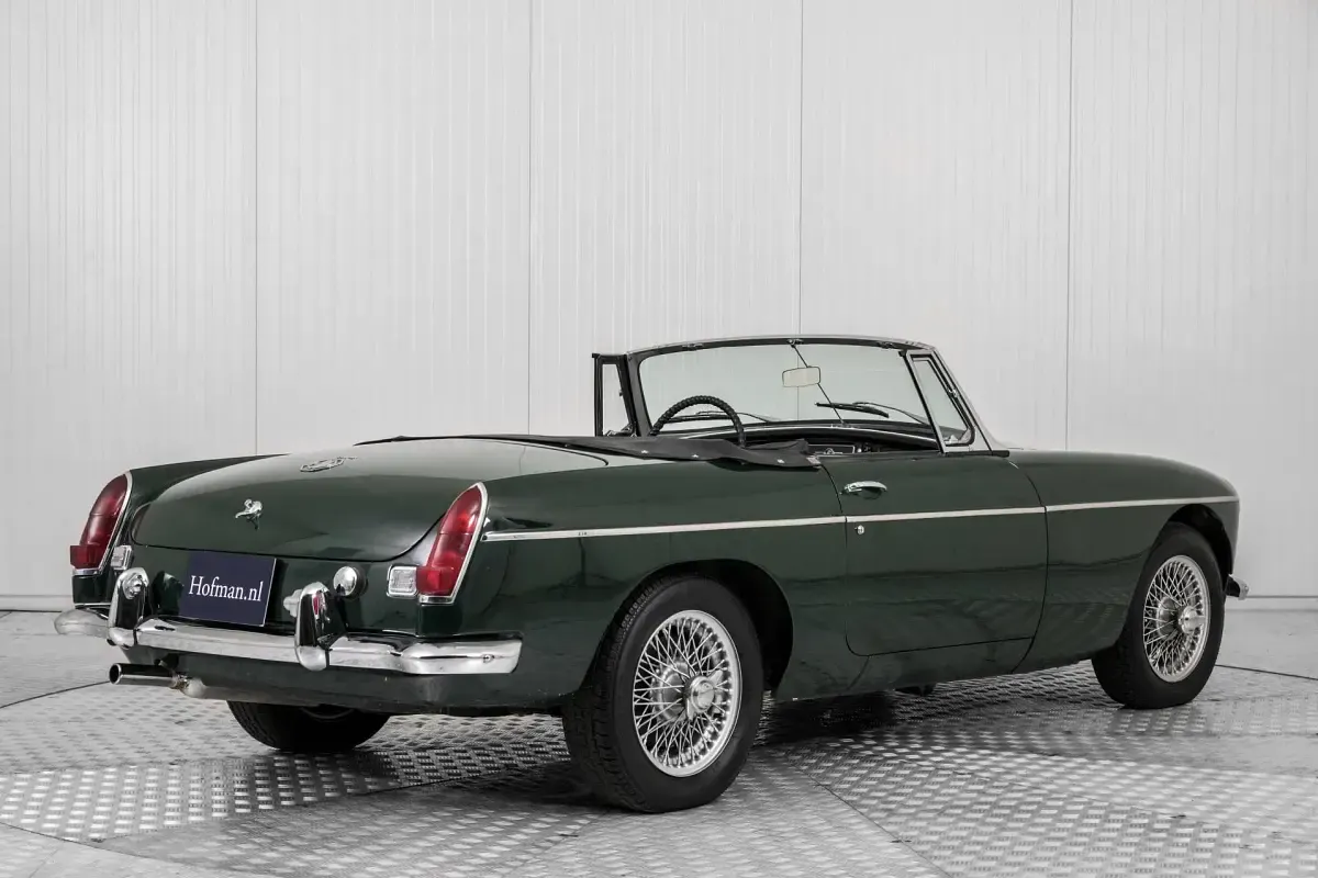 Usata MG B 97 CV (71 kW) 1968 Verde Cabrio
