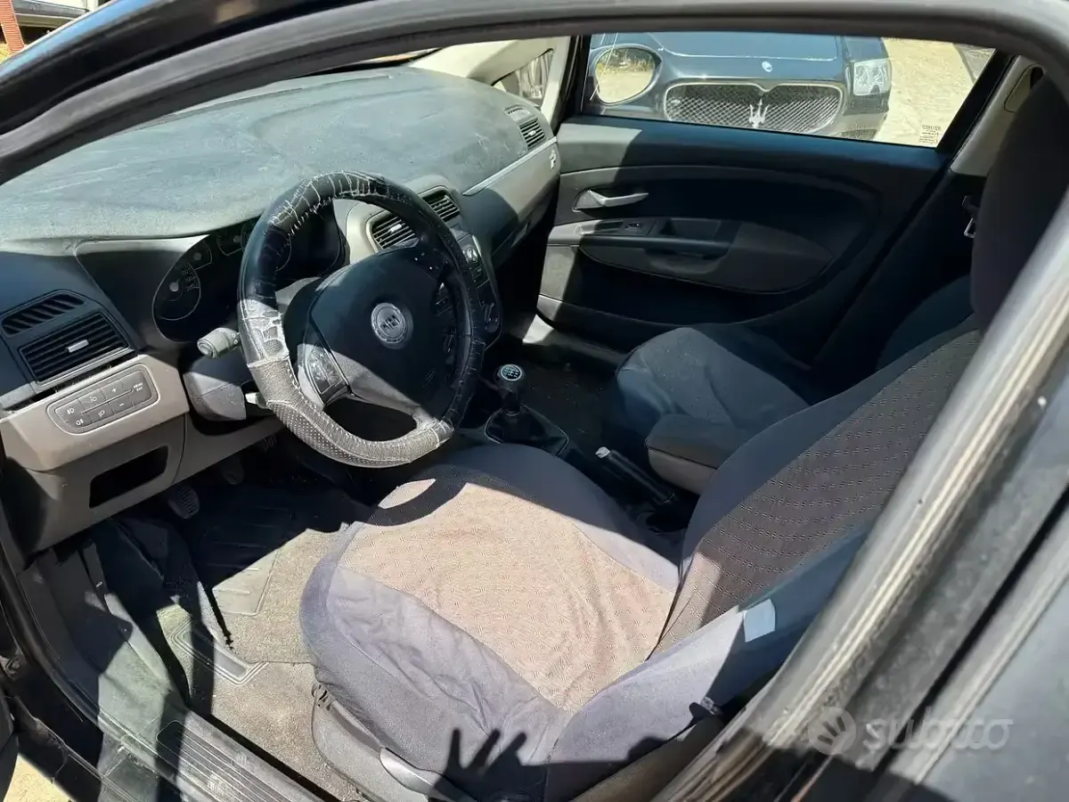 Usata Fiat Grande Punto 75 CV (55 kW) 2007 Nero Utilitaria