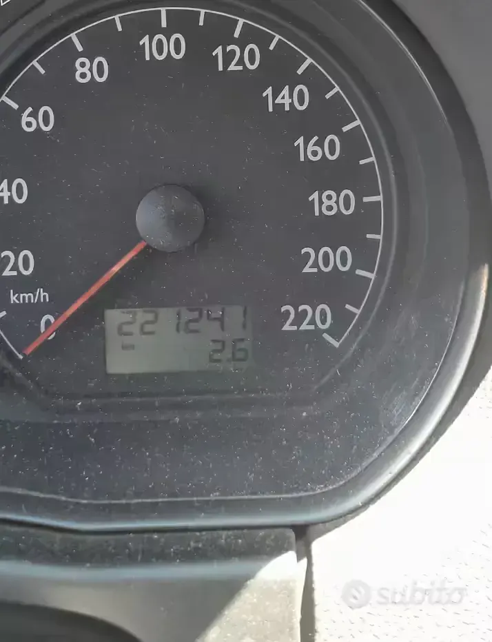 Usata VW Polo 75 CV (55 kW) 2004 Grigio Utilitaria