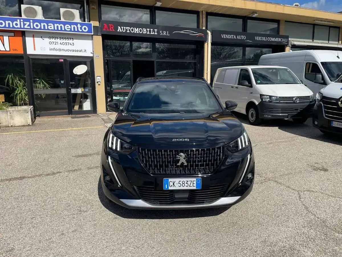 Usata Peugeot 2008 GT-line 131 CV (96 kW) 2022 Nero SUV