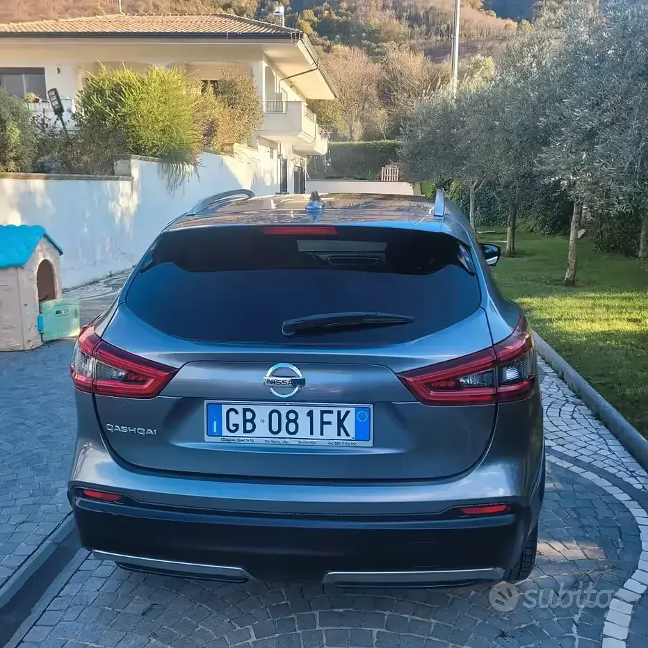 Usata Nissan Qashqai N-Connecta 116 CV (85 kW) 2020 Grigio SUV