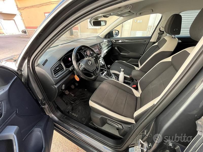 Usata VW T-Roc 2019 Grigio SUV