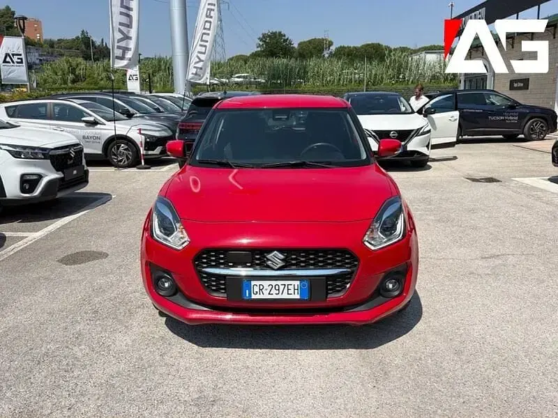 Usata Suzuki Swift 83 CV (61 kW) 2023 Rosso Utilitaria