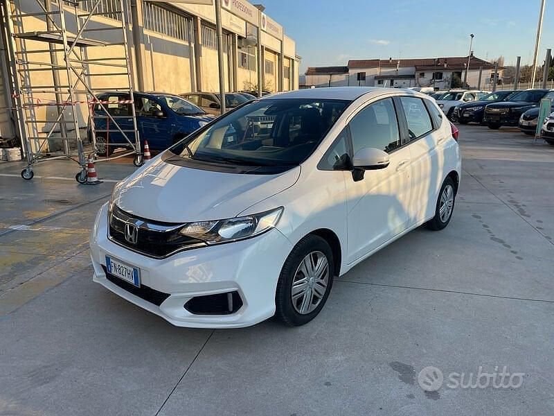 Usata Honda Jazz Trend 102 CV (75 kW) 2018 Bianco Utilitaria
